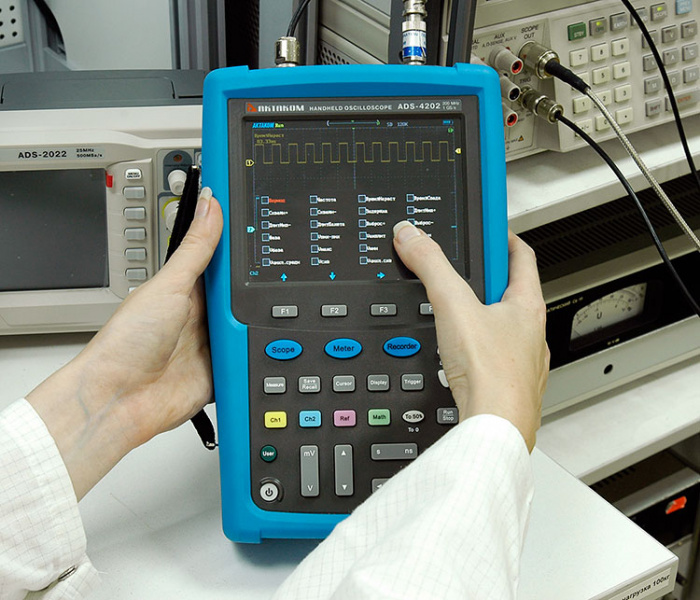 ADS-4072 Осциллограф цифровой запоминающий