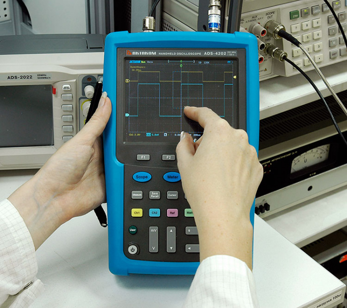 ADS-4072 Осциллограф цифровой запоминающий